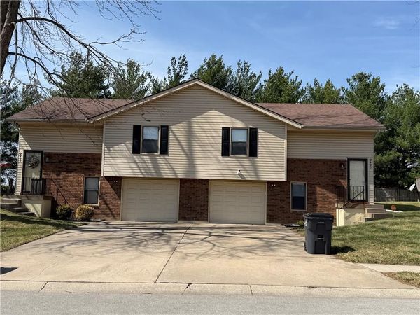 2401 & 2403 SW 6th Street, Blue Springs, MO 64014
