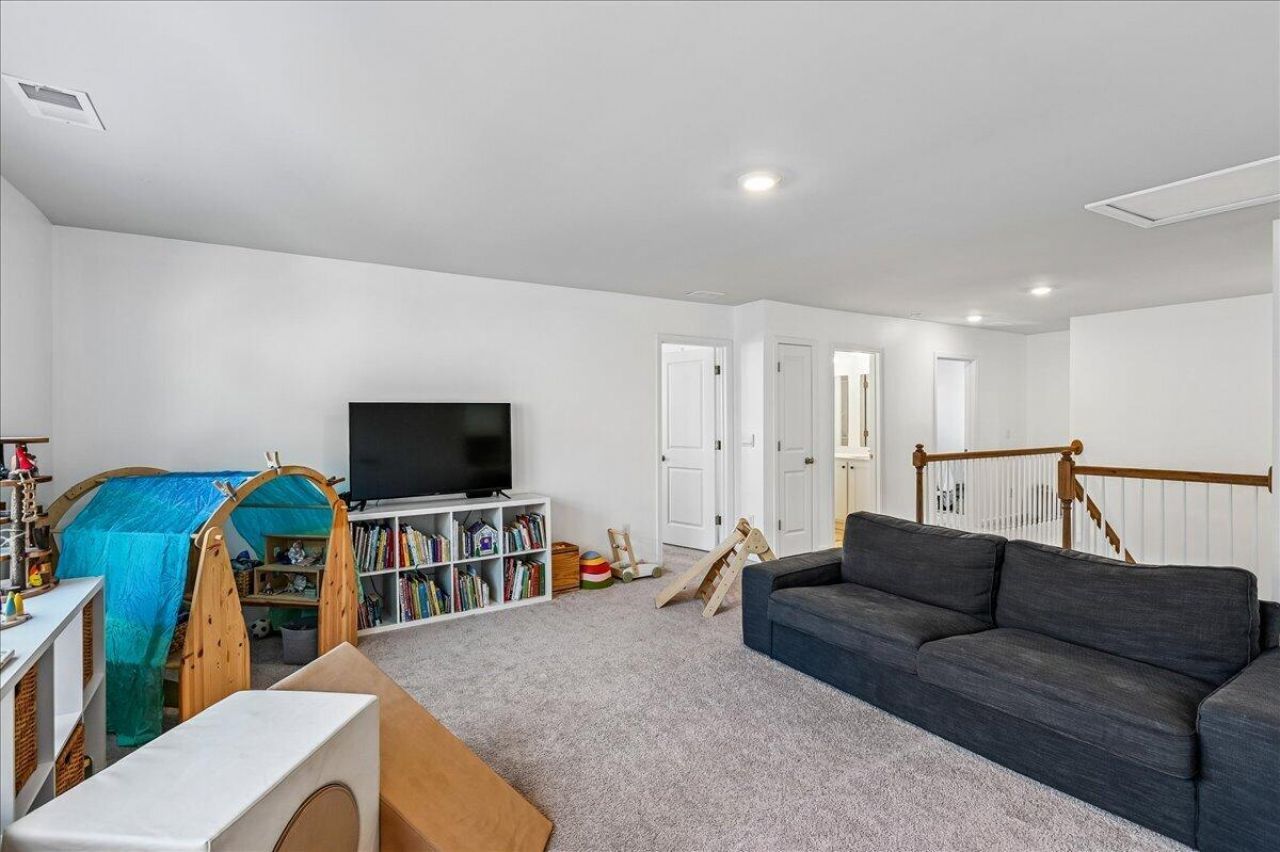 146 Brant Drive Photo 43
