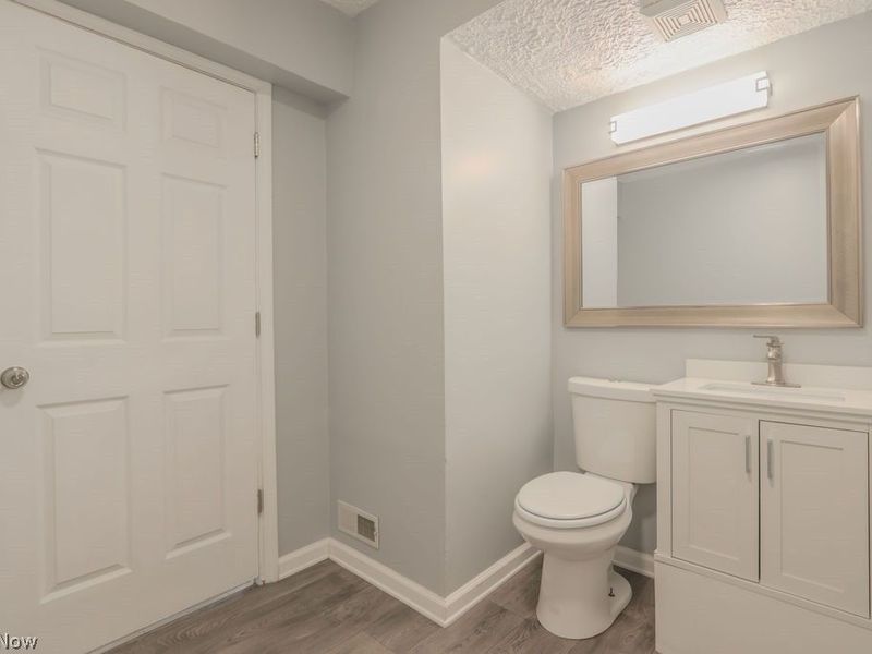 6429 Russia Road, South Amherst, OH 44001 Photo 36