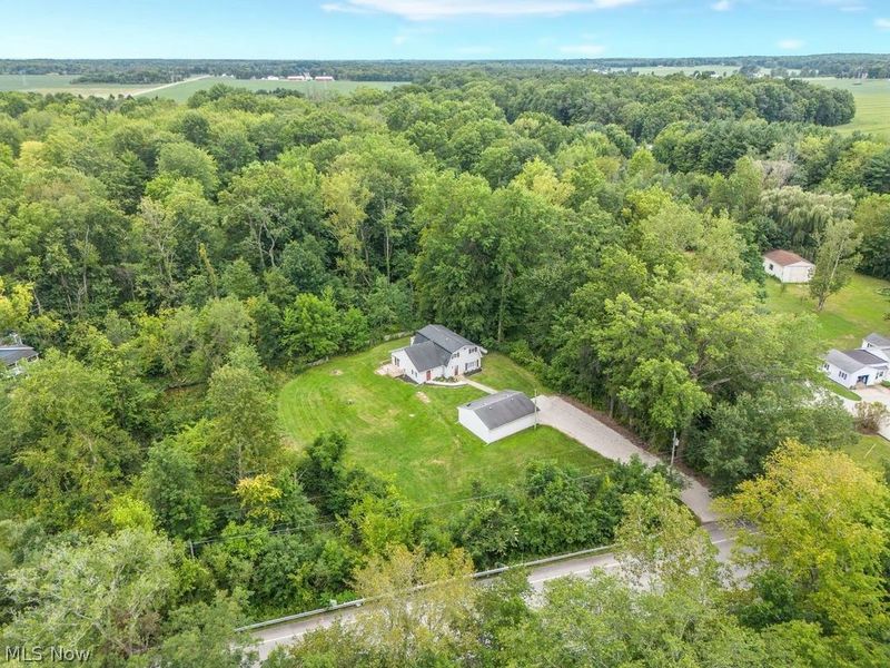 6429 Russia Road, South Amherst, OH 44001 Photo 4