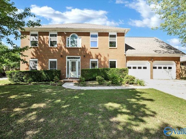 2411 Huntington Lane SE, Decatur, AL 35601
