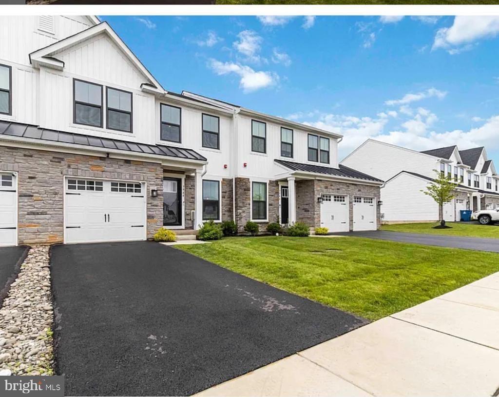 7944 MILLTOWN CIRCLE, CHELTENHAM, PA 19012
