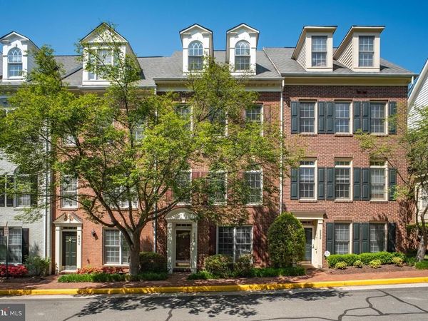 8894 ASHGROVE HOUSE LANE, VIENNA, VA 22182