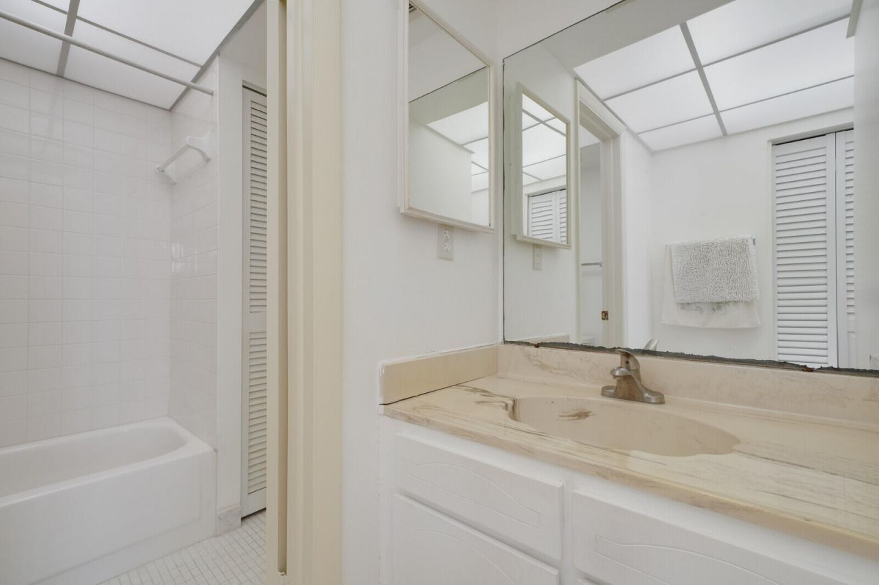 8 Royal Palm Way, Unit 401, Boca Raton, FL 33432 Photo