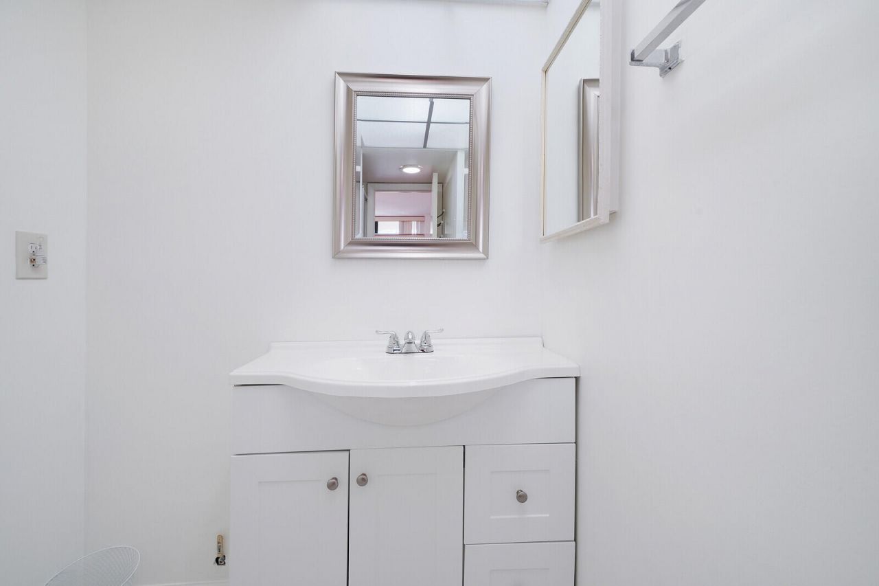 8 Royal Palm Way, Unit 401, Boca Raton, FL 33432 Photo