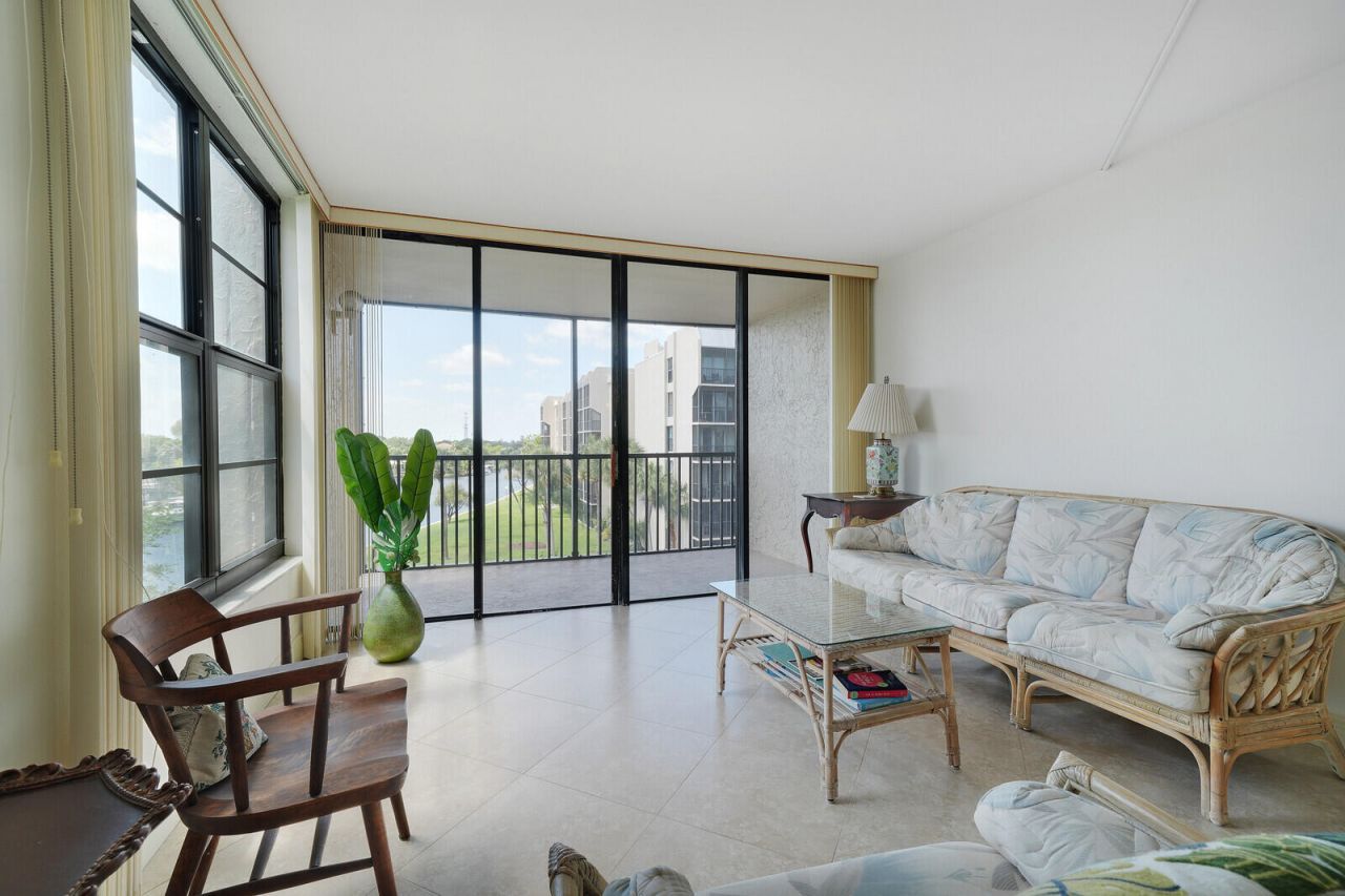8 Royal Palm Way, Unit 401, Boca Raton, FL 33432 Photo