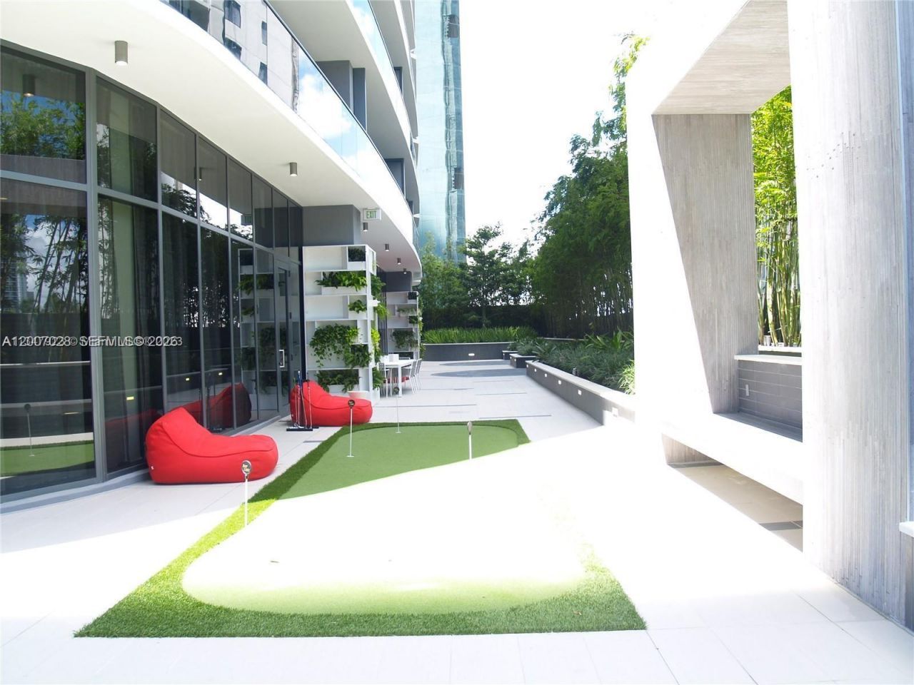 55 SW 9th St , Unit 2502, Miami, FL 33130 Photo