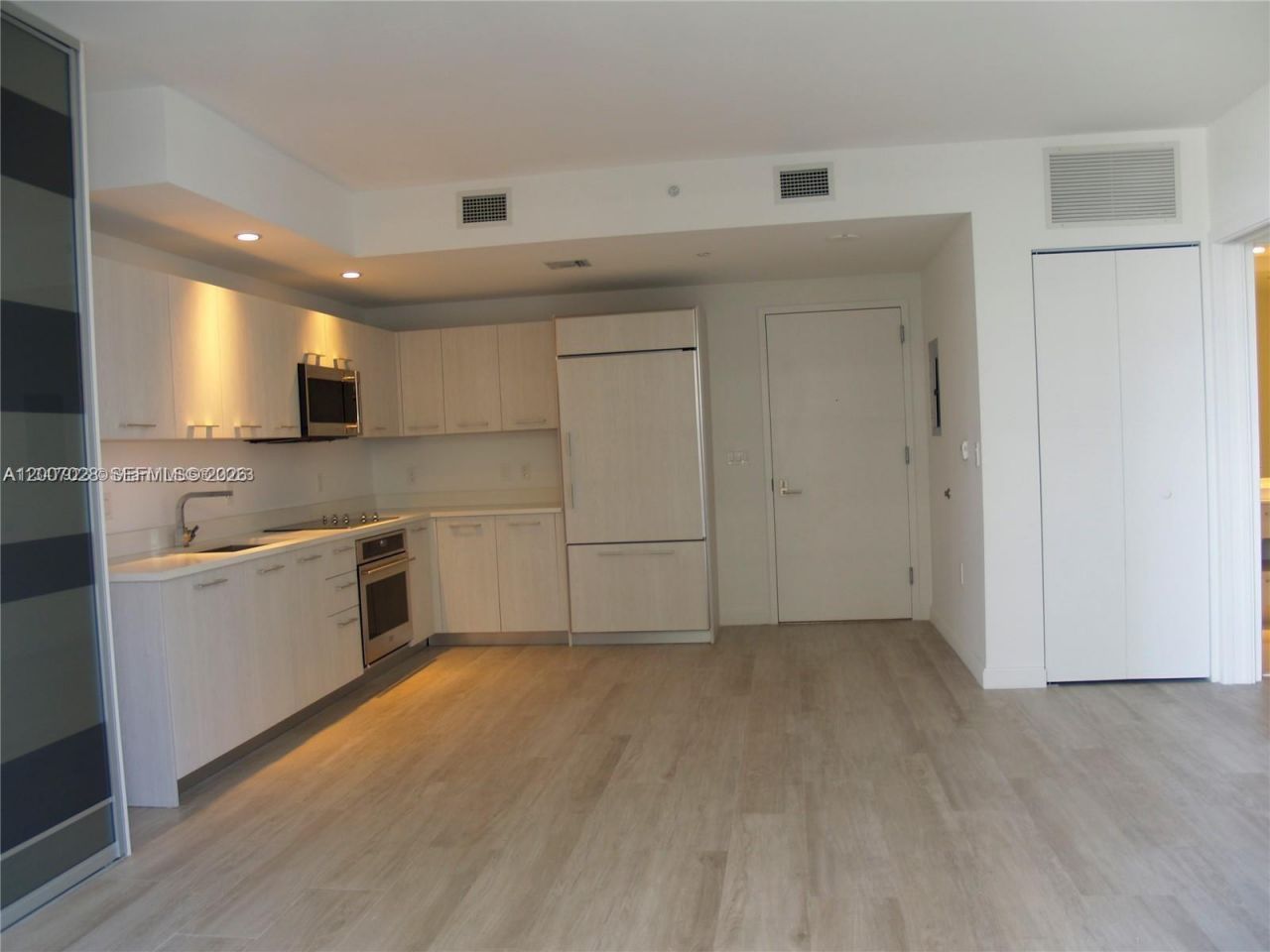 55 SW 9th St , Unit 2502, Miami, FL 33130 Photo