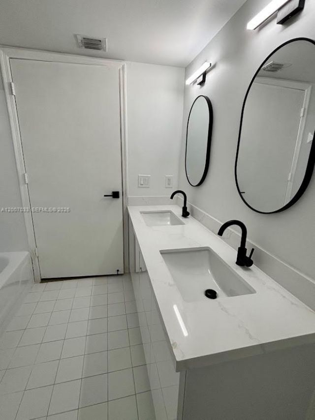 450 S Park Rd, Unit 5-307, Hollywood, FL 33021 Photo