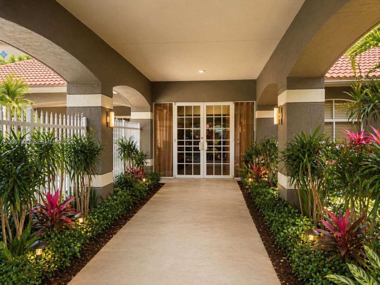 450 S Park Rd, Unit 5-307, Hollywood, FL 33021 Photo