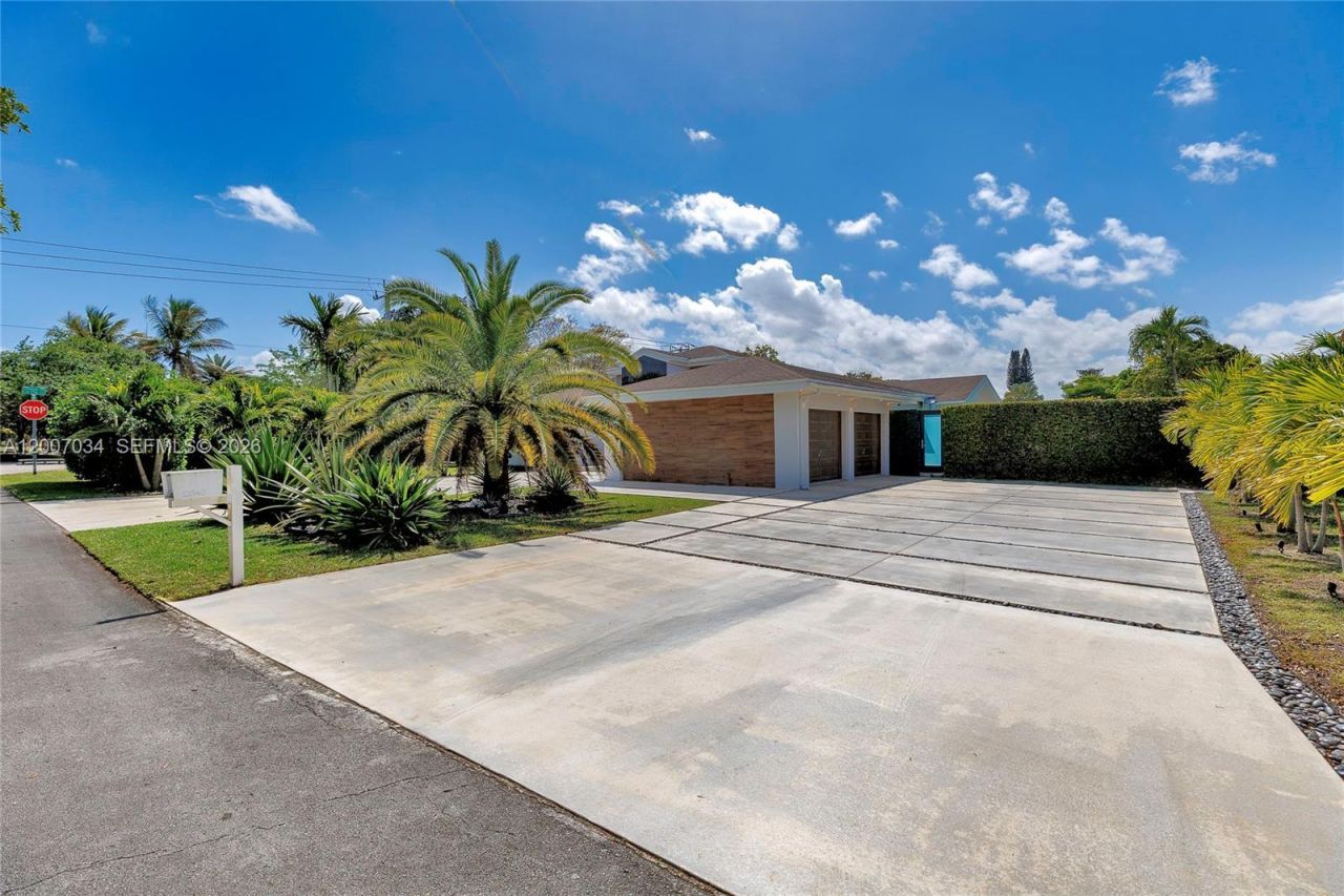 13540 SW 98th Ct , Miami, FL 33176 Photo