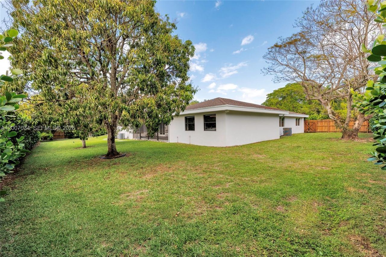 13540 SW 98th Ct , Miami, FL 33176 Photo