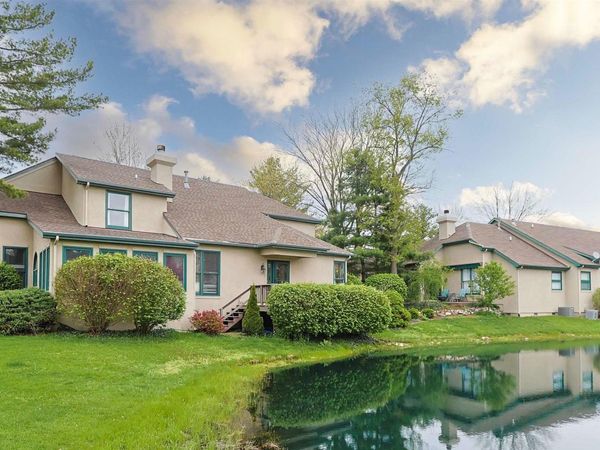 1353 Bridge Water Way Drive, Unit D 7, Mishawaka, IN 46545