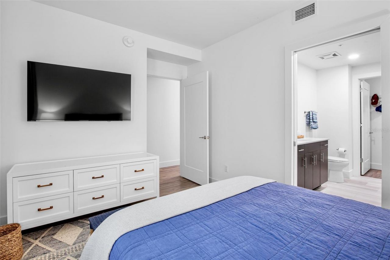 1709 N Tamiami Trail , Unit 416, Sarasota, FL 34234 Photo