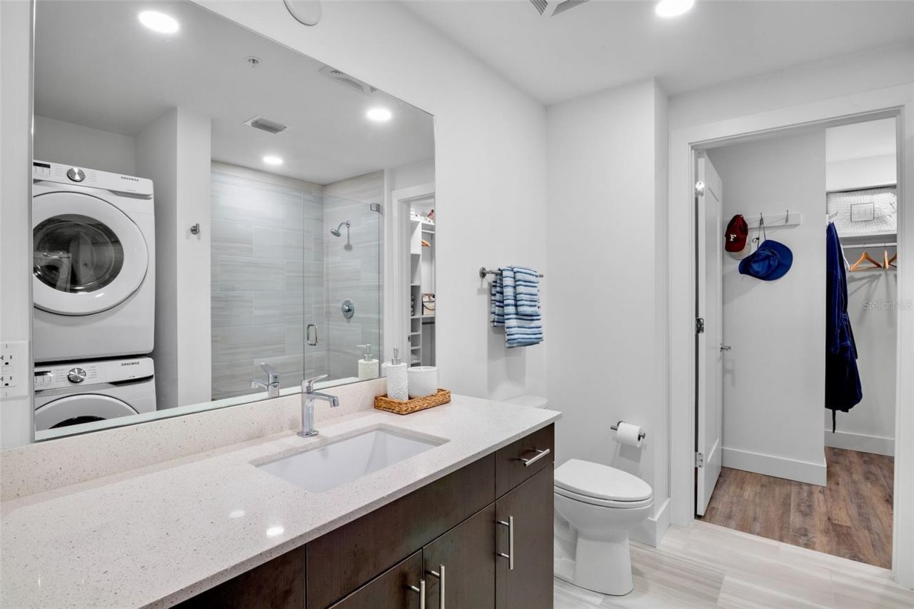 1709 N Tamiami Trail , Unit 416, Sarasota, FL 34234 Photo