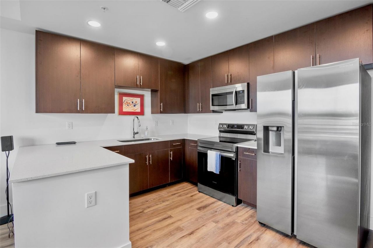 1709 N Tamiami Trail , Unit 416, Sarasota, FL 34234 Photo