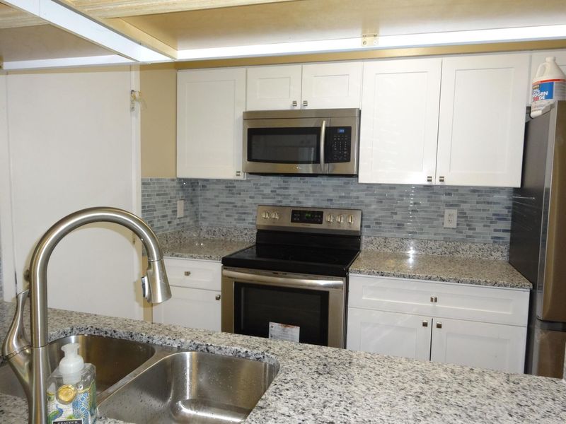 1737 Worthington Run Drive, Unit B, Columbus, OH 43235 Photo 5