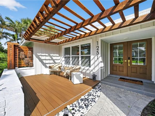 1251 Par View DR , SANIBEL, FL 33957