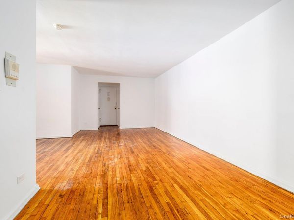 10-40 Neilson Street , Unit 2-C, Far Rockaway, NY 11691