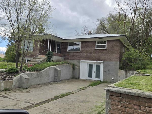 106 N Galena St, Council, ID 83612