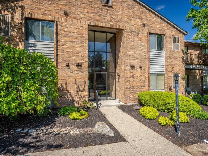 1544 W Galbraith Road, Unit 106, North College Hill, OH 45231 Photo 1