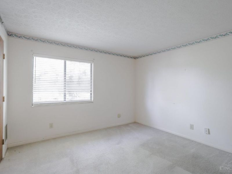 1544 W Galbraith Road, Unit 106, North College Hill, OH 45231 Photo 11