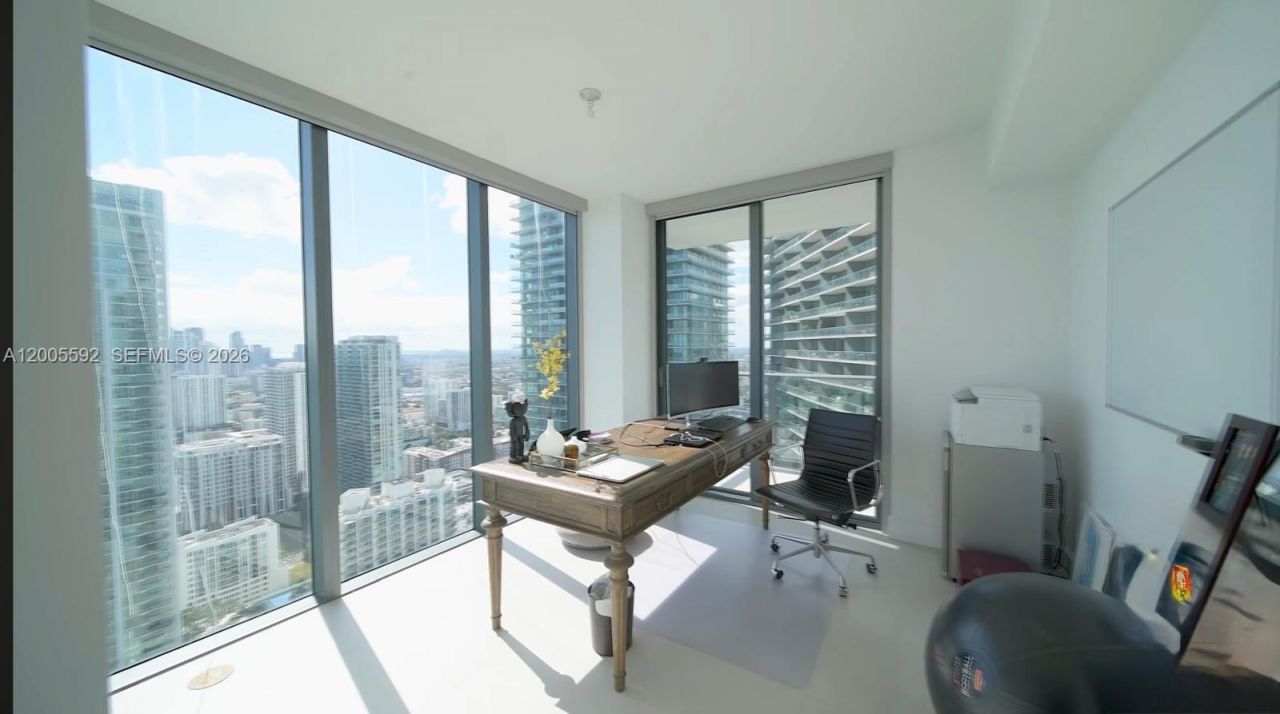 3131 NE 7th Ave, Unit 4401, Miami, FL 33137 Photo