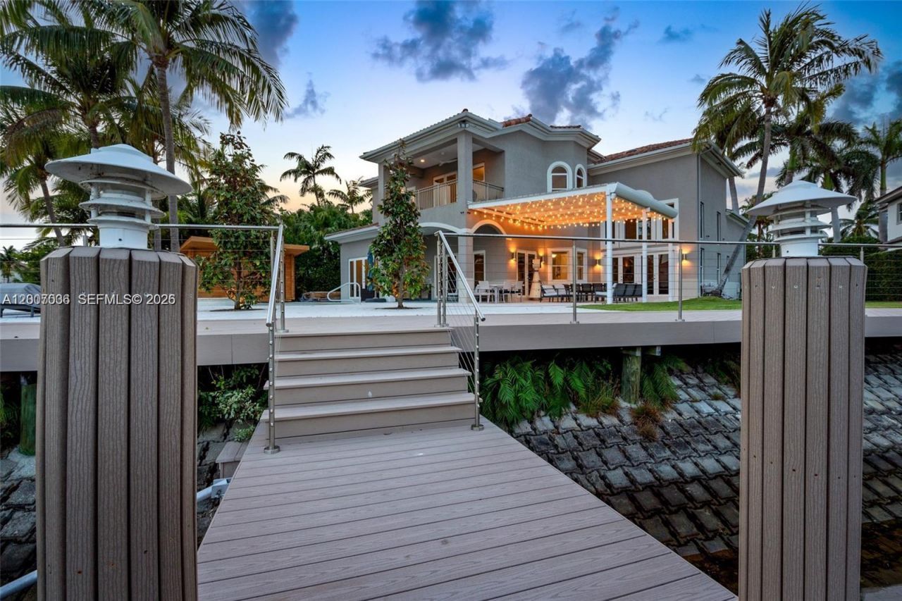 1260 Harbor Ct , Hollywood, FL 33019 Photo