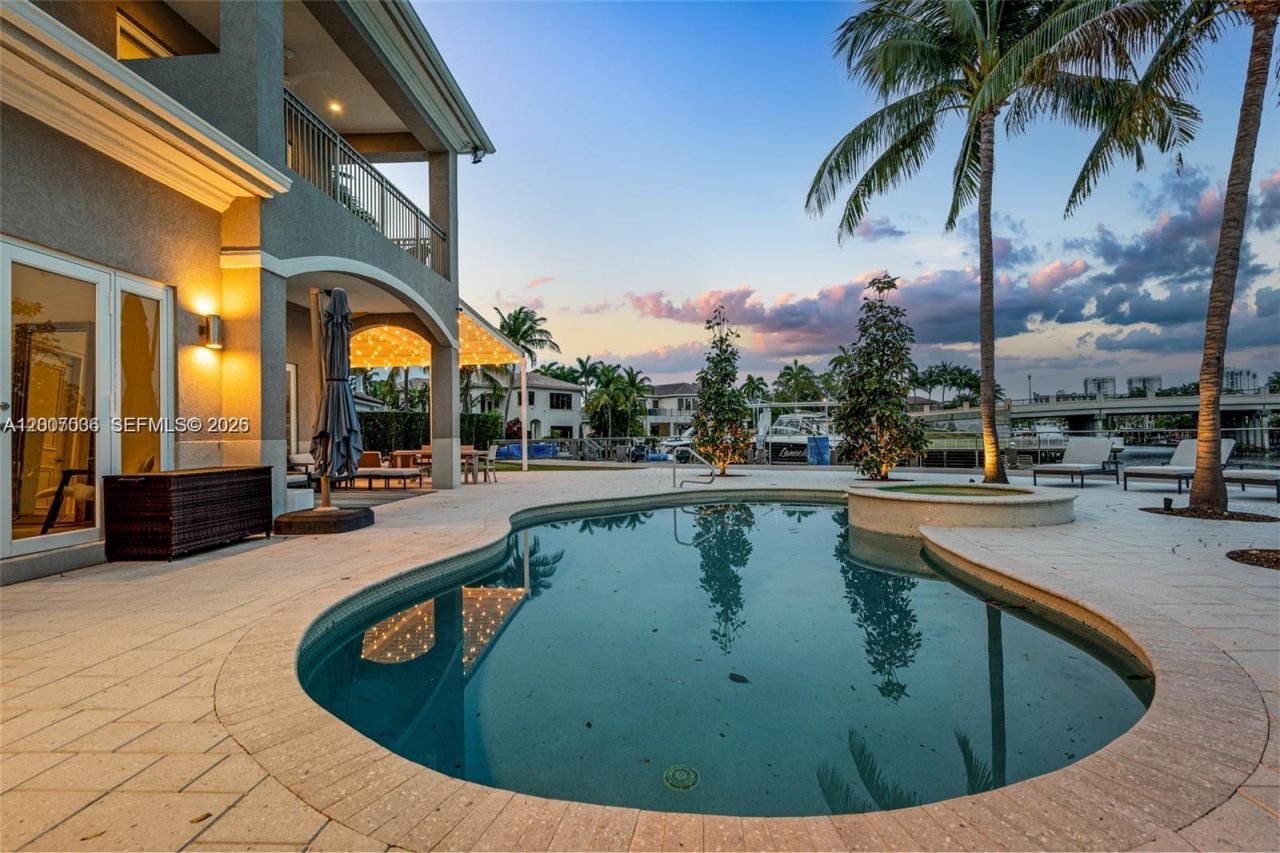 1260 Harbor Ct , Hollywood, FL 33019 Photo