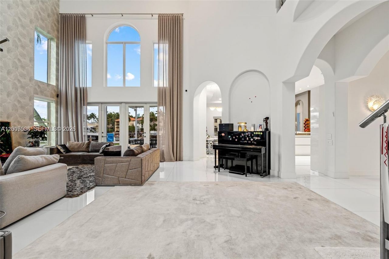 1260 Harbor Ct , Hollywood, FL 33019 Photo