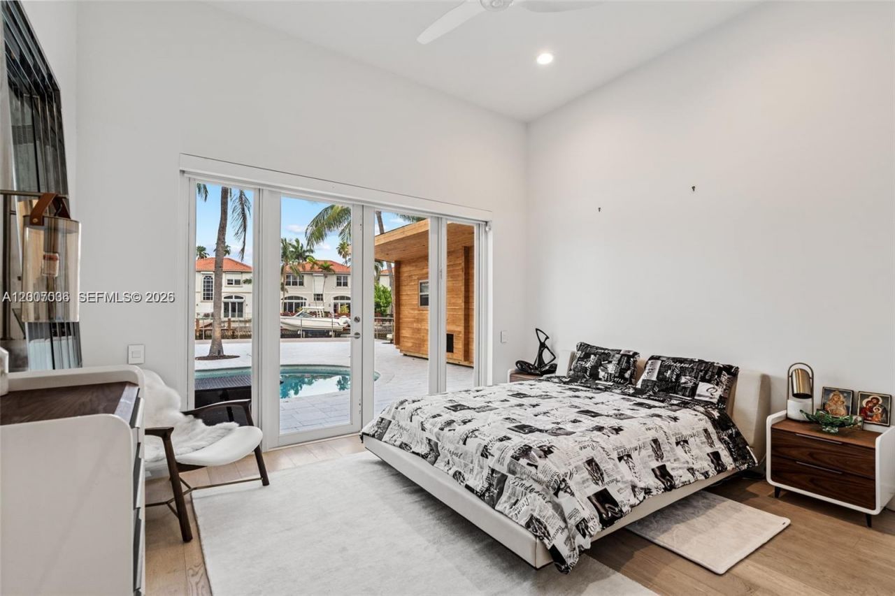 1260 Harbor Ct , Hollywood, FL 33019 Photo