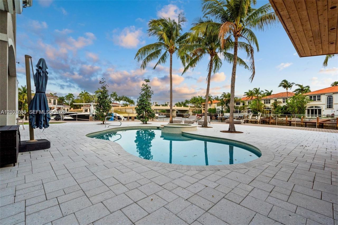 1260 Harbor Ct , Hollywood, FL 33019 Photo