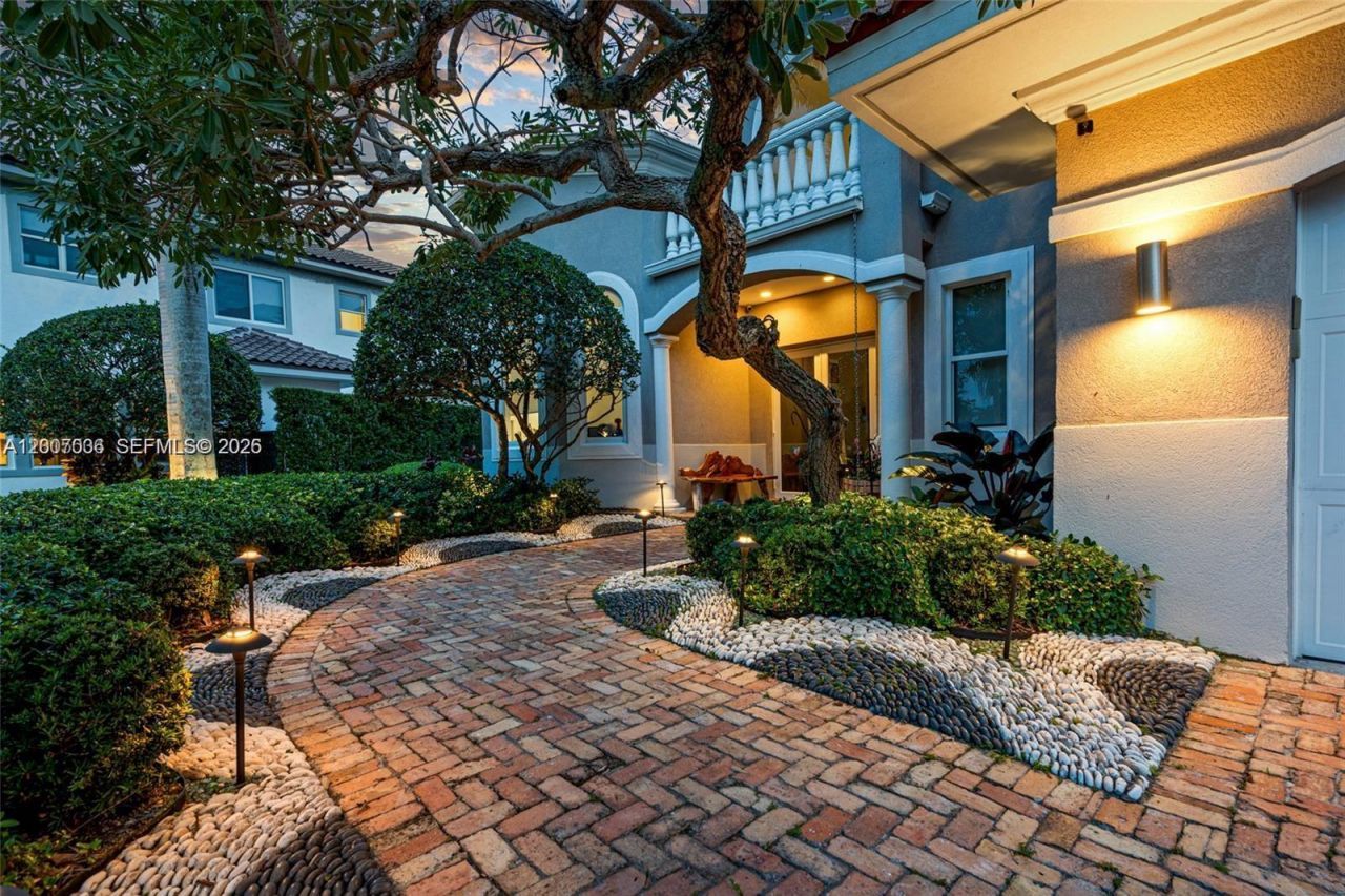 1260 Harbor Ct , Hollywood, FL 33019 Photo