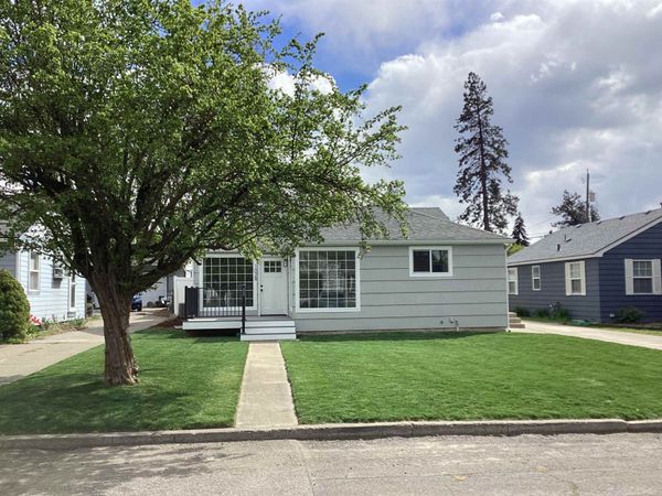 1028 E 40th Ave, Spokane, WA 99203