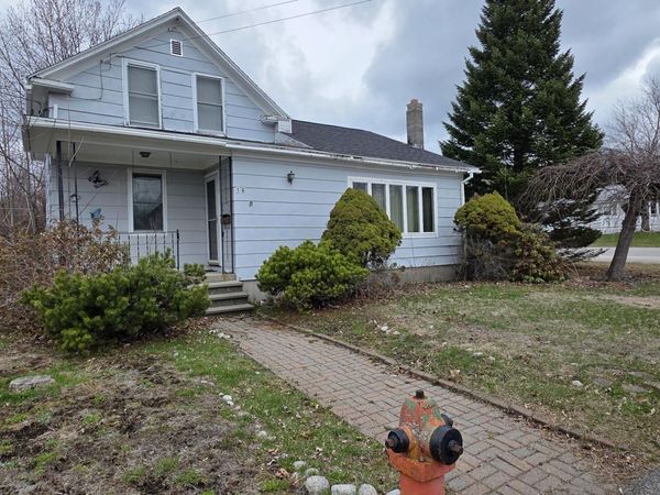 16 Western Avenue , East Millinocket, ME 04430