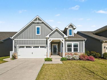 105 Blue Hydrangea Lane, Holly Springs, NC 27540