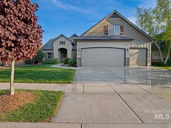 715 E Joshua Tree Dr, Meridian, ID 83646