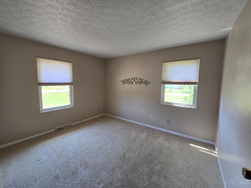 1128 N Frieda Drive, Fairfield, OH 45014 Photo 10