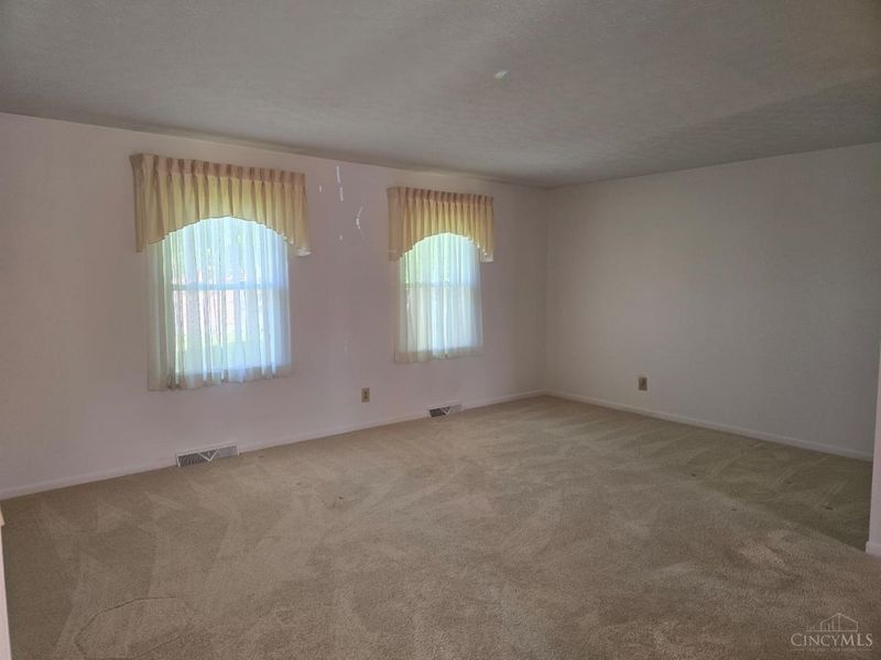 1128 N Frieda Drive, Fairfield, OH 45014 Photo 3