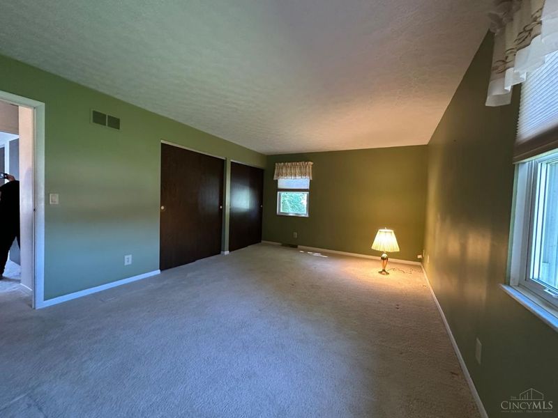 1128 N Frieda Drive, Fairfield, OH 45014 Photo 8