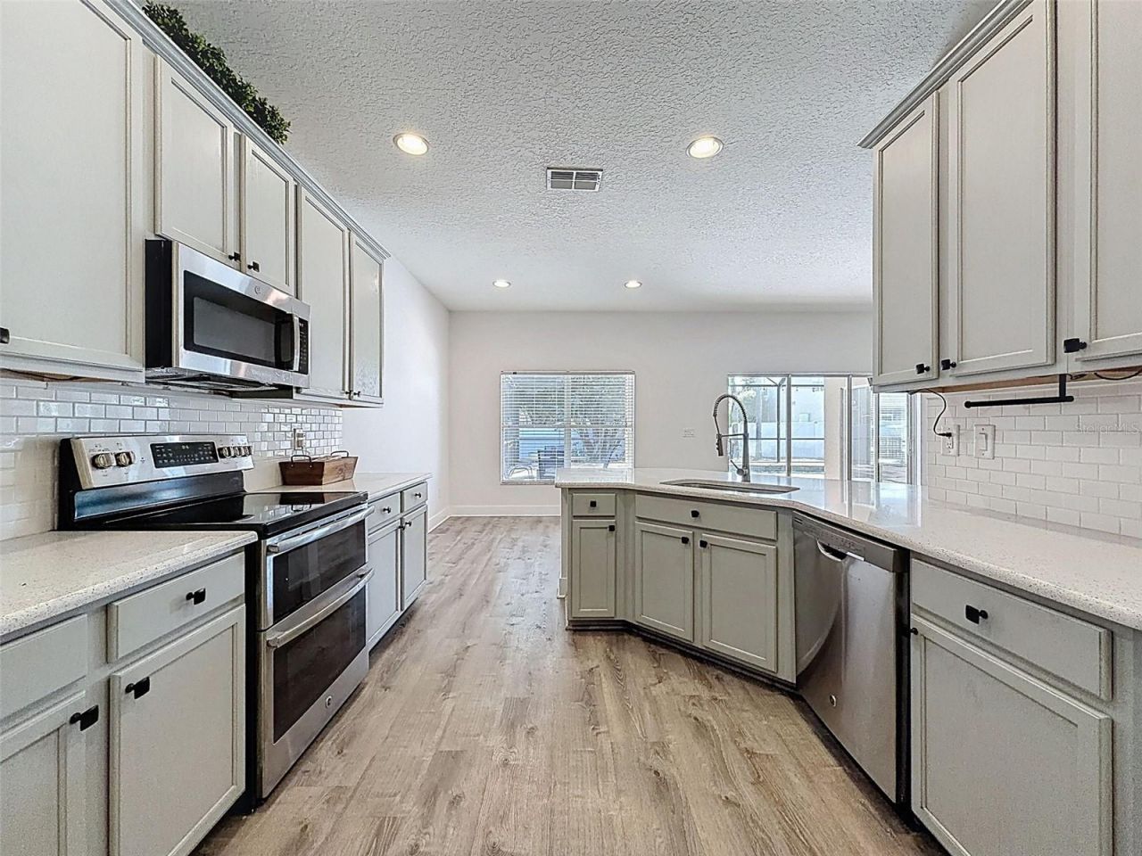 8950 Sandusky Lane, New Port Richey, FL 34654 Photo