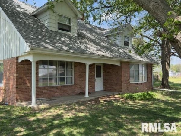 18609 W LOCUST Street, Trivoli, IL 61569