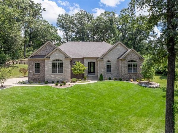 5 Watch Hill Road , Ladue, MO 63124