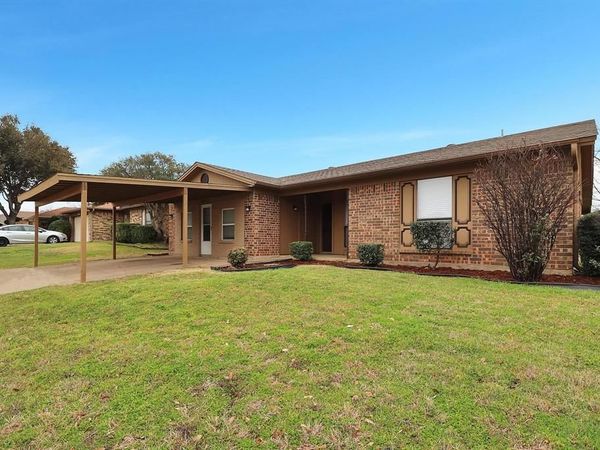 6632 Valley View Drive , Watauga, TX 76148