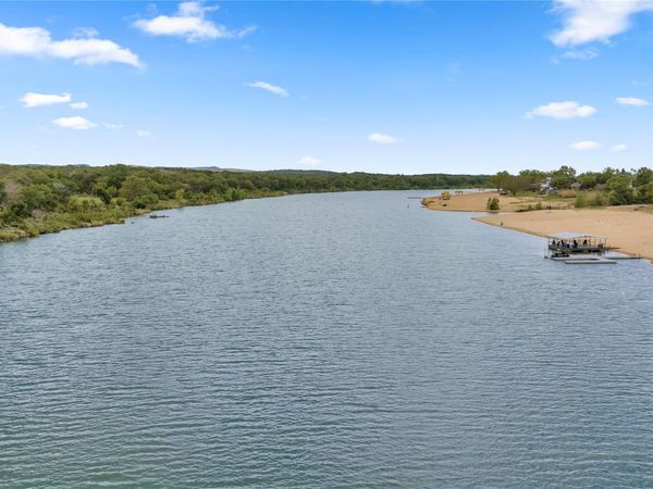 4310 River Oaks DR, Kingsland, TX 78639