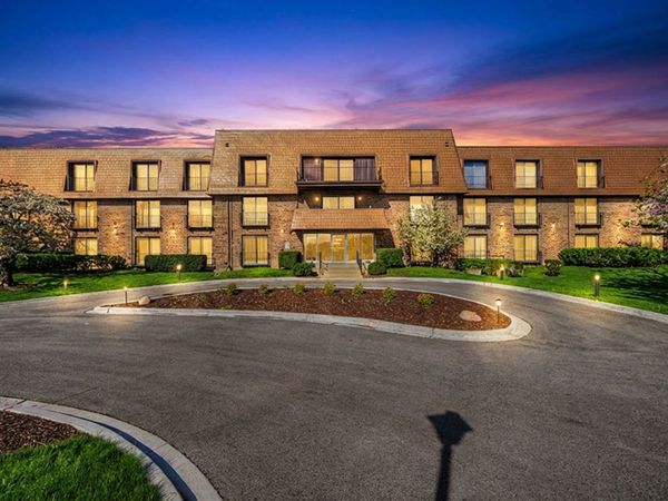 4050 Dundee Road , Unit 209, Northbrook, IL 60062