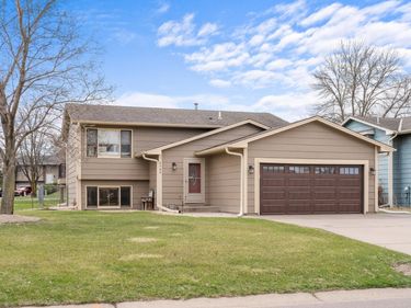 6709 110th Avenue N, Champlin, MN 55316