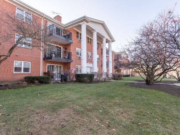 819 E Miner Street , Unit 2A, Arlington Heights, IL 60004
