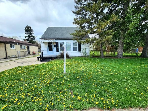 6147 Whitefield Street , Dearborn Heights, MI 48127