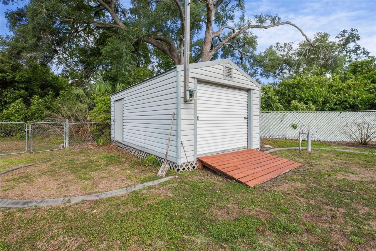 2122 Ramblewood Lane, Brandon, FL 33510 Photo